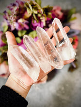 Load image into Gallery viewer, Silver Lumurian Quartz Points, Lemurian Seed Quartz
